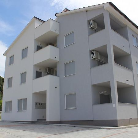 Apartments Petrusic Супетарска-Драга Экстерьер фото