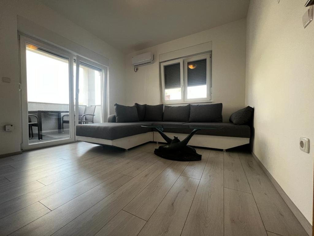 Apartments Petrusic Супетарска-Драга Экстерьер фото