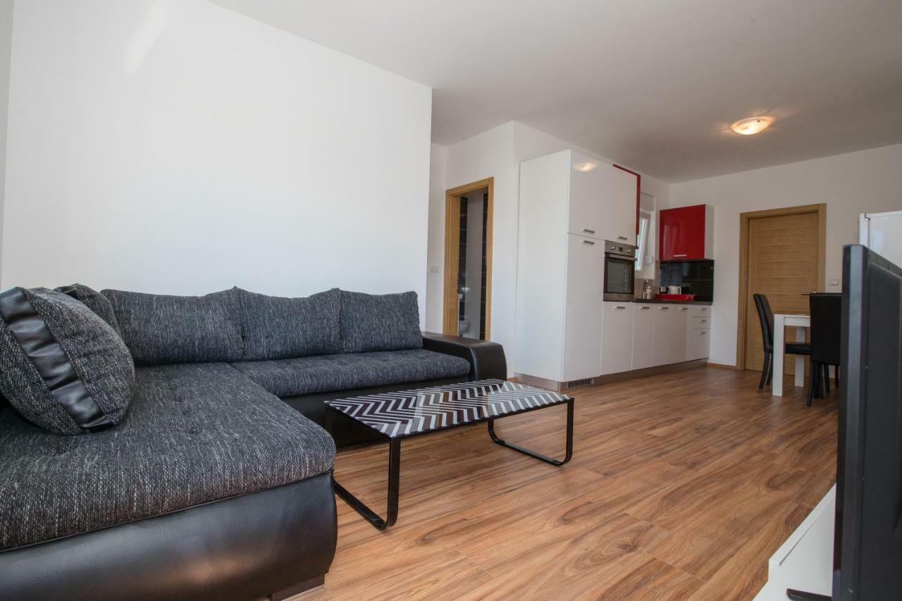 Apartments Petrusic Супетарска-Драга Экстерьер фото